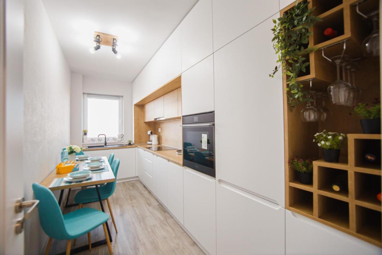 Creamy Wood Haven Oradea
